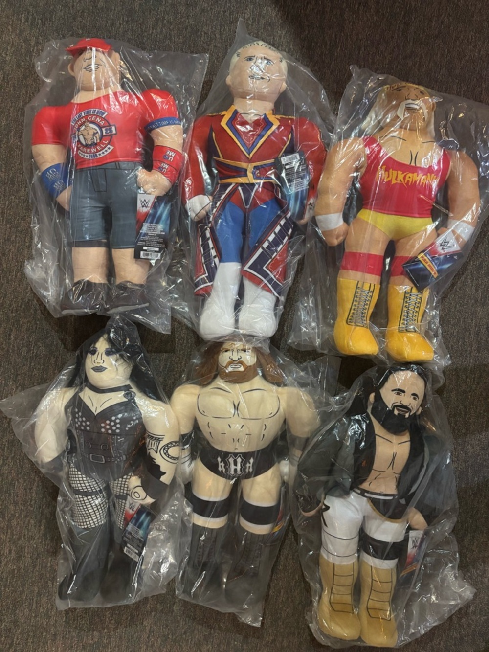 WWE Plush 18 inch Wrestling Figures - Assorted fighters - Hulk Hogan John Cena …